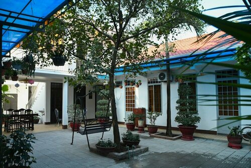 Asean Garden Homestay Hue, Забронировать Гостевой дом Отели Хюэ с парковкой, рядом с Историческая цитадель Хюэ, Парковка