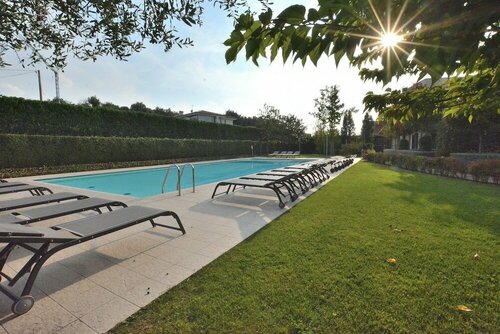 Apartment Berengario With Pool, Забронировать Апартаменты/квартира Отели Венето с парковкой, Парковка