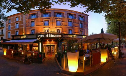 Hôtel Saint Christophe Aix en Provence Centre Ville, Забронировать Отель Отели Буш-дю-Рон с парковкой, Парковка