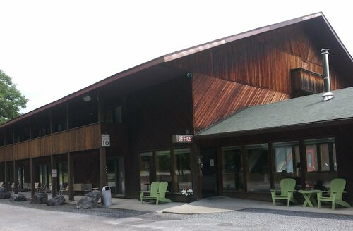 Catskill Mountain Lodge, Забронировать Дом для отпуска Отели Green County с парковкой, Парковка