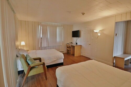 BestLiving Motel, Забронировать Мотель Отели Севен-Бриджа с парковкой, Парковка
