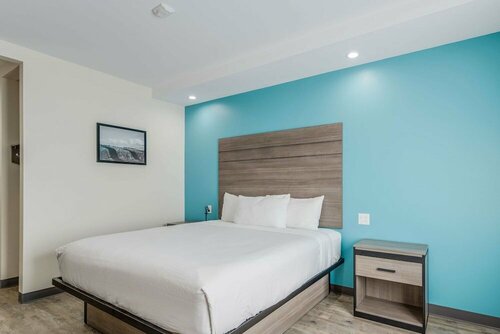 Americas Best Value Inn & Suites Katy, Забронировать Отель Отели Кейти с парковкой, рядом с Торговый центр Katy Mills, Парковка