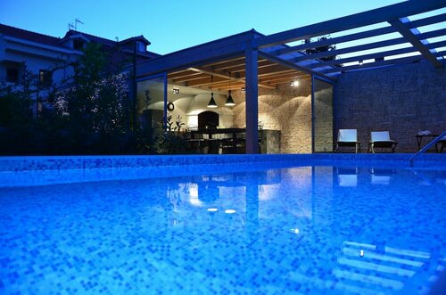 Villa Mirakul, Забронировать Вилла Отели Задарской жупания с бассейном, рядом с Пляж Златна Лука, Бассейн
