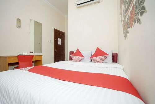 OYO 448 Hotel Central, Book Hotel Palembang Sumatra