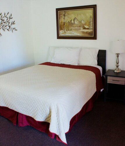 Chalet Motel, Забронировать Шале Виллы Кастер, рядом с Monument Health Custer Hospital, Вилла