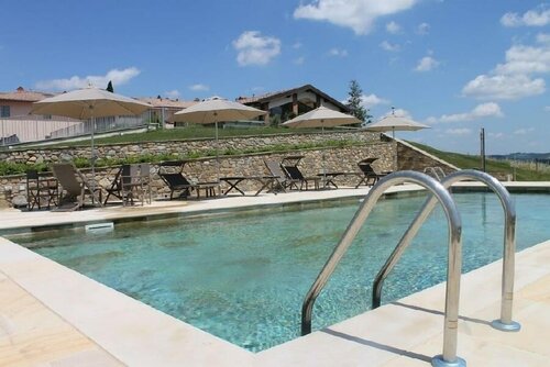 Relais Pugliano, Забронировать Фермерский дом Отели Монтемонтаполи с парковкой, Парковка