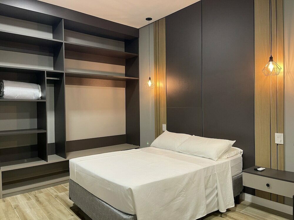 Eleganz Hostel & Suites