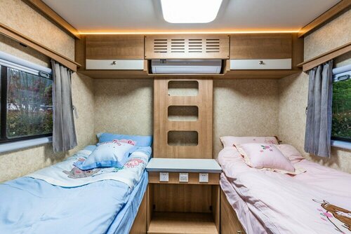 MovingCastle RV Camping, Rezerwuj Pole kempingowe Pola Kempingowe w Ningbo, Pole kempingowe