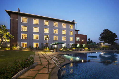Purple Palms Resort & Spa, Забронировать Курортный отель Кушалнагар Coorg