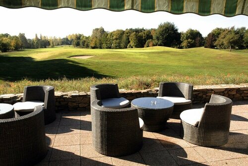 Anjou Golf and Country Club, Reserva ahora Hotel Hoteles en Centro con aparcamiento, Aparcamiento