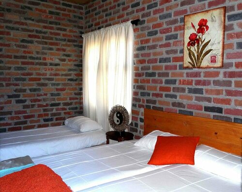 Horus B&B, Varaa Bed and Breakfast Walvis Bay hotellit, joissa on pysäköinti, Pysäköinti