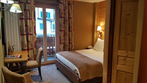 Hotel Le Chamonix, Boek Hotel Hotels in Rhone-Alpen met zwembad, Zwembad