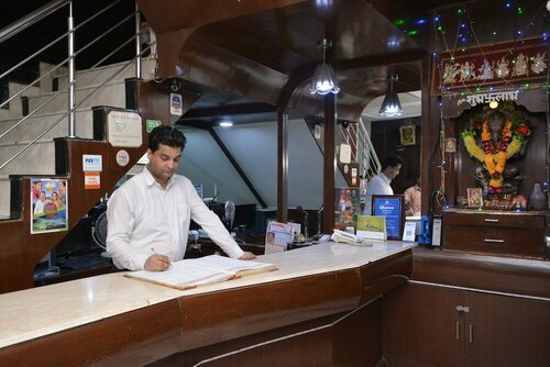Hotel Yatri International near new delhi railway station center delhi, Забронировать Отель СПА-отели Нью-Дели, рядом с Рынок Садар-Базар, SPA-услуги