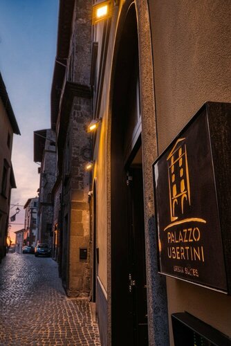 PALAZZO UBERTINI Urban Suites, Брондау Қонақ үй Viterbo Lake Vico