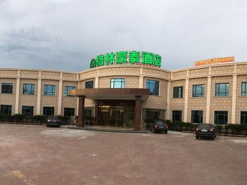 Green Tree Inn Suzhou Kunshan Yangcheng Lake Bacheng Town North Hubin Road, Забронировать Отель Отели Сучжоу с парковкой, Парковка