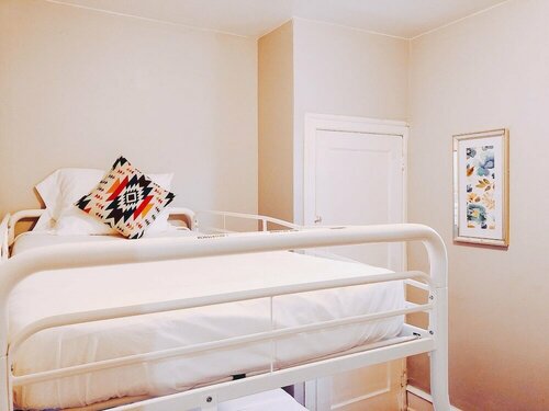 Three Bedrooms Two Bathrooms Entire Unit, Забронировать Апартаменты/квартира Филадельфия Philadelphia Metropolitan Area
