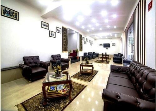 TIH Hotel Ash Vale, Забронировать Отель Сринагар Jammu & Kashmir Ski