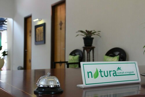 Natura Rumah Singgah Guest House, Prenota Affittacamere Purwokerto Central Java