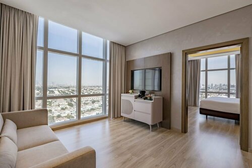 Private Apartment in JVT Comfort for 4 Guests, Забронировать Апартаменты/квартира Отели Эмирата Дубая с парковкой, Парковка
