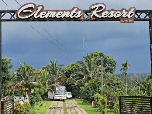 Elements Resort, Забронировать Курортный отель Отели Wayanad Region с парковкой, Парковка
