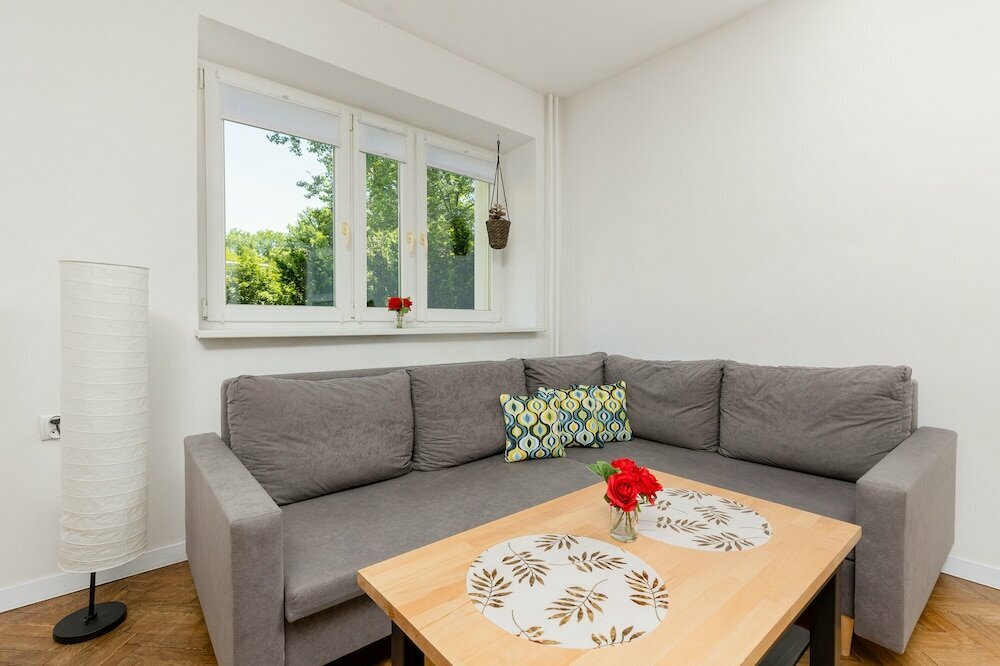 Bright Apartment in Wola by Renters