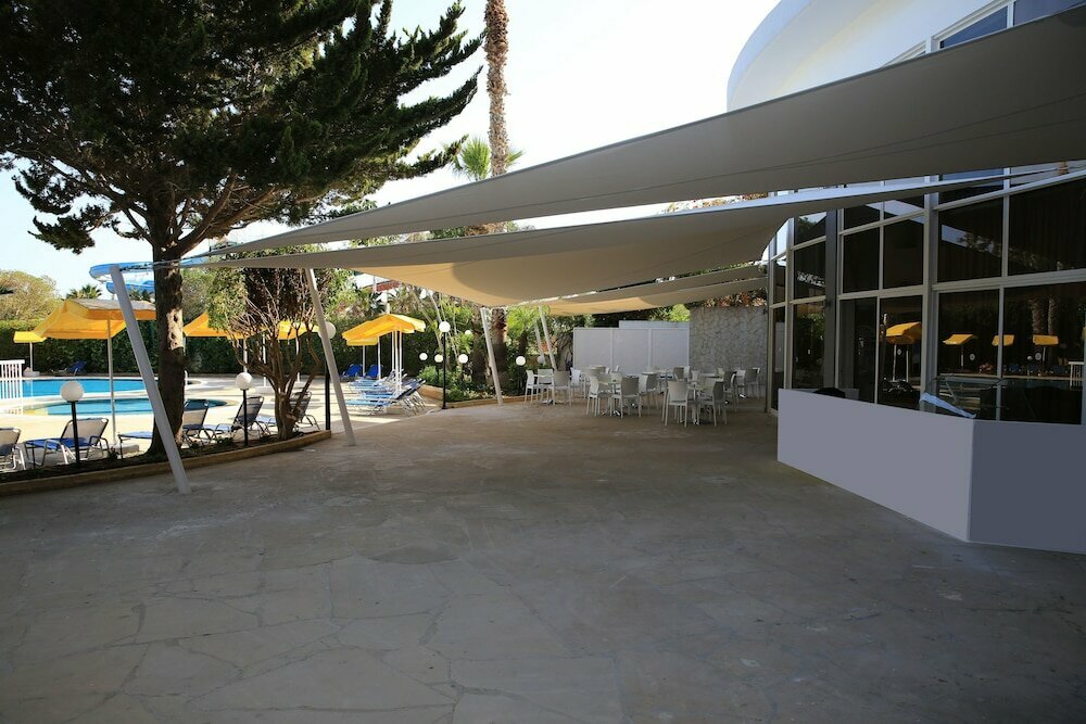 Papouis Protaras Hotel