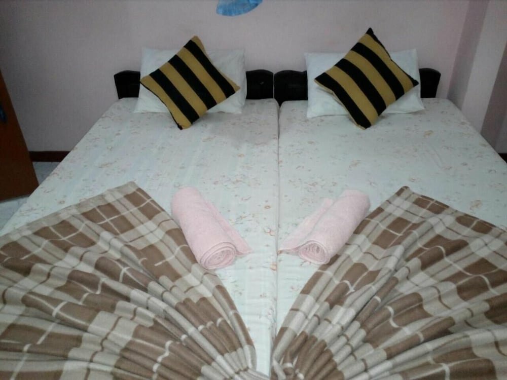 Lizzie Villa Guest House