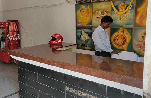 Sri Raghavendra Inn, Забронировать Отель Suryabagh Вишакхапатнам