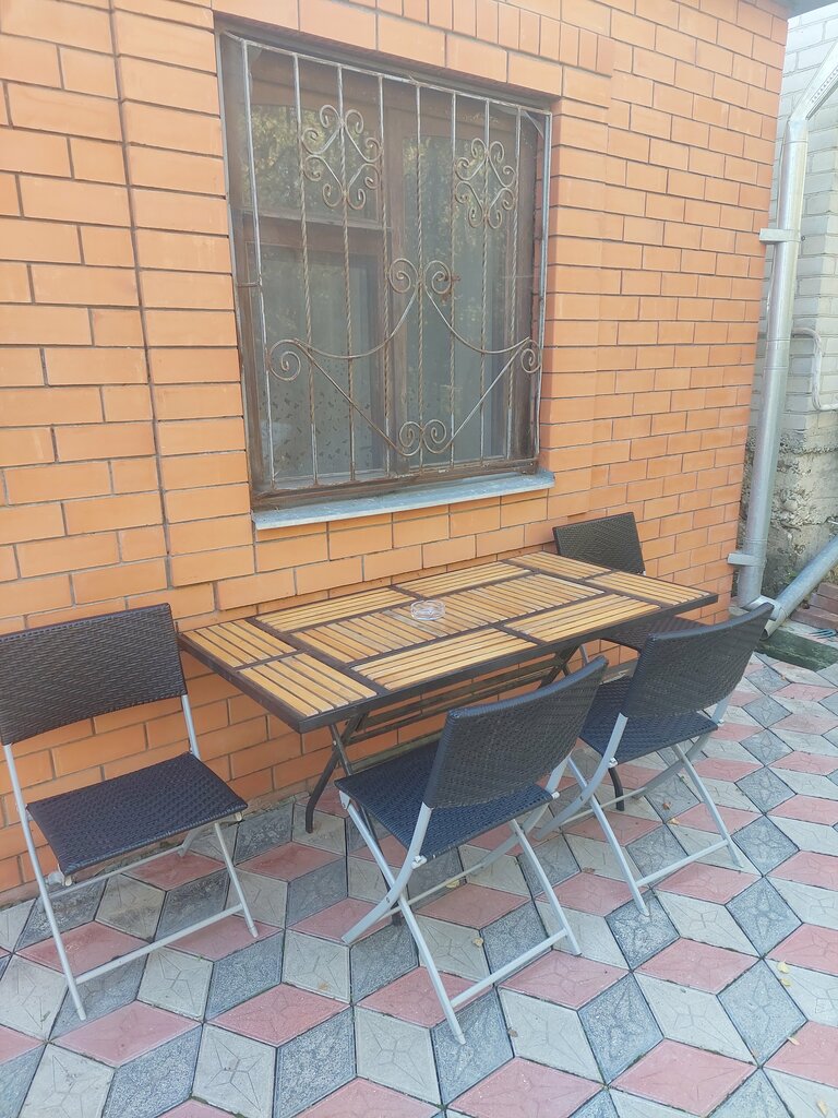 Kruglogodichnyy Teplyy basseyn