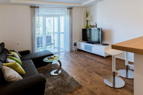 MH Living - Modern Living Dream in Centre of Graz, Забронировать Апартаменты/квартира Отели Gries с парковкой, Парковка