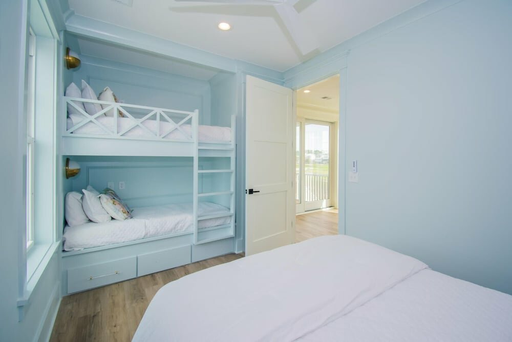 Stunning 4BR Vacation Rental With Private Pool, Spa, & Resort Club Cards