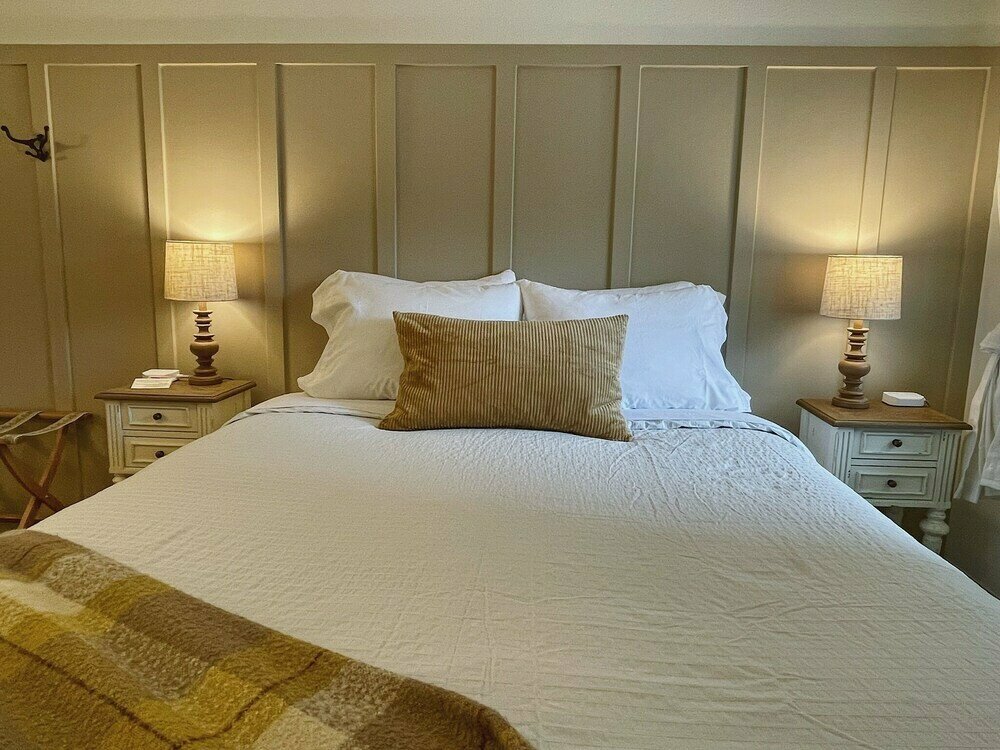 Emerald Valley Inn