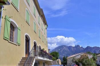 Auberge - Hotel U Paradisu, Забронировать Хостел Вико South Corsica