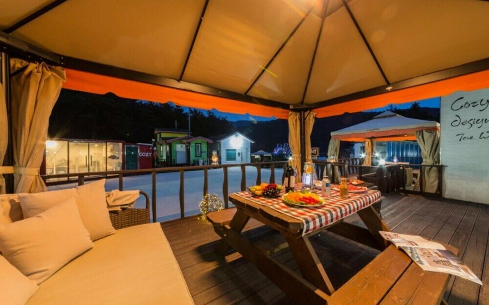 Gochang Cozy Theme Bed and Breakfast