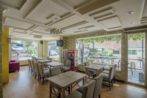RedDoorz @ Mangga Besar 2, Book Guesthouse Hotels in Jakarta Province with Parking, Parking