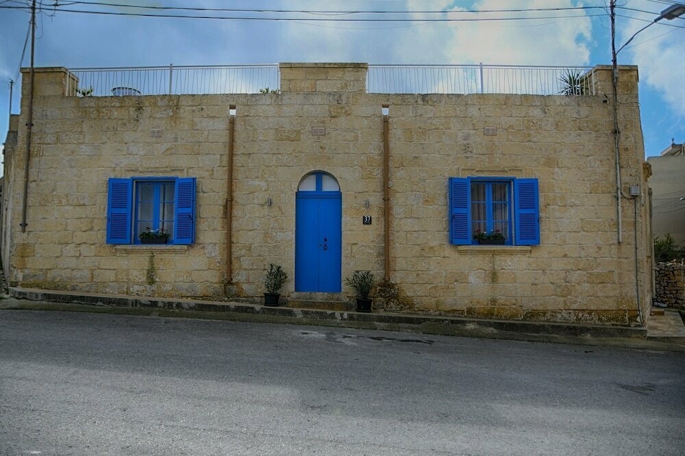 Simar Farmhouse