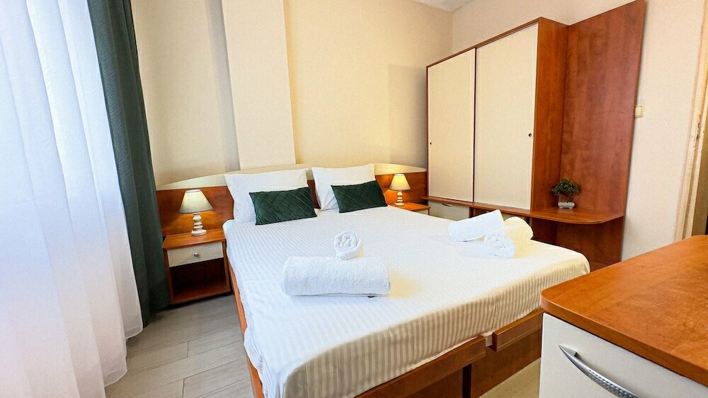 Dezudava Family Hotel