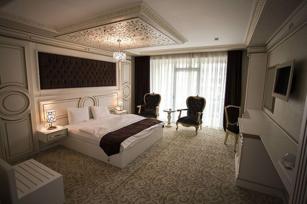 Opera Hotel
