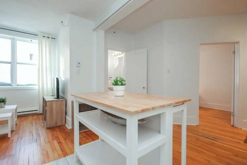 Downtown 1BR Suite, Забронировать Отель Гатино Outaouais, рядом с Hull Marina