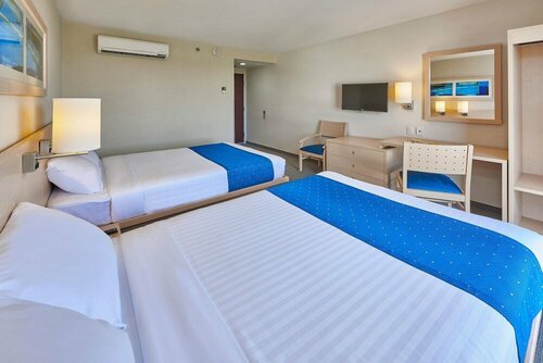 City Express by Marriott Aguascalientes Sur, Book Hotel Hotels in Aguascalientes with Parking, Parking