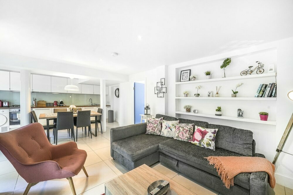 2Bed Apartment in Camden