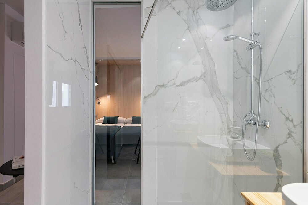 Tusity One