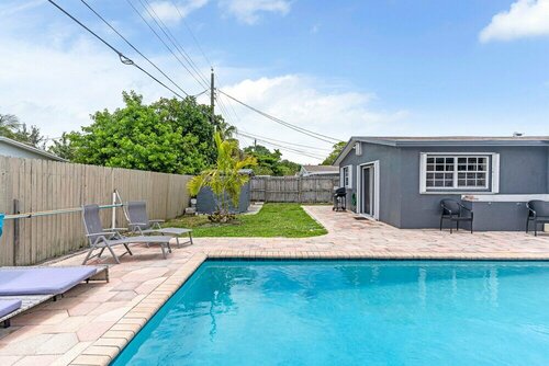 Dania Hills w Pool 10 min to Beach, Забронировать Отель Дания-Бич Broward County