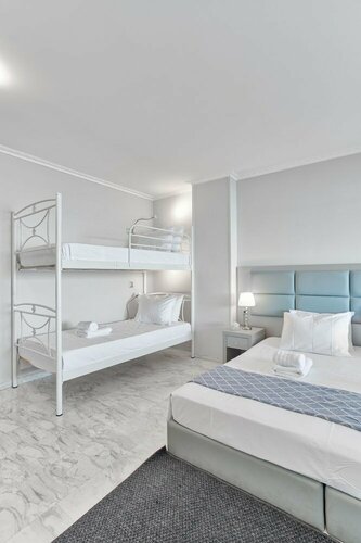 Chic Modern Seaside Oasis -Sunny Piraeus, Забронировать Апартаменты/квартира Отели периферийной единицы Северных Афины с парковкой, Парковка