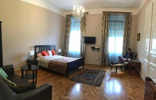 Diamonds Apartments, Забронировать Апартаменты/квартира Отели Будапешта с парковкой, рядом с Станция метро Kalvin Square, Парковка