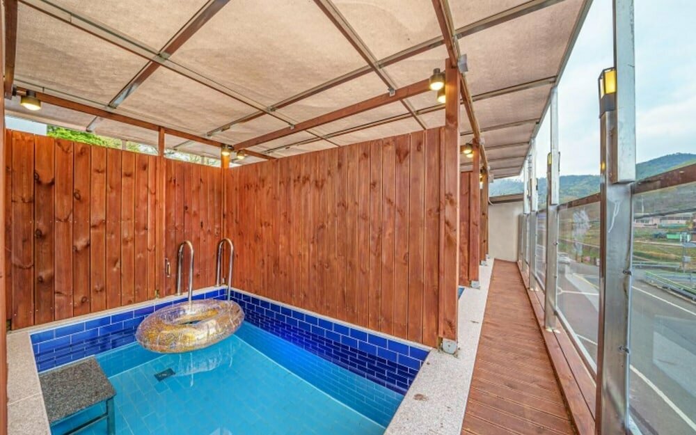 Geojedo the 100 Spa & Poolvilla Pension