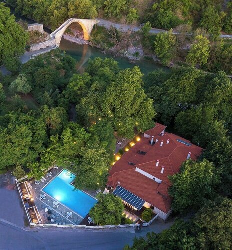 Aoos river Treehouse, Забронировать Отель Отели Коница с бассейном, Бассейн