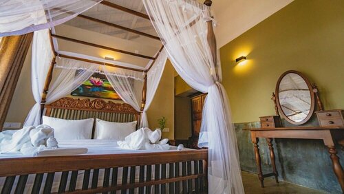 Ayur Ayur Resort & Ayurveda Retreat, Забронировать Отель Отели Округа Гампаха с бассейном, Бассейн