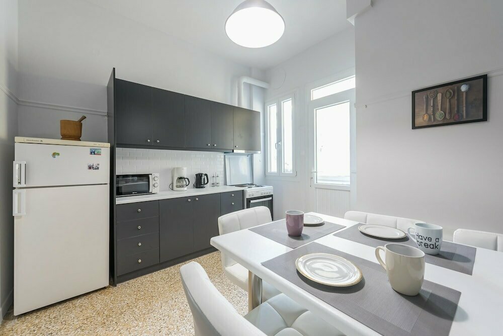 Spacious Acropolis Home by CloudKeys