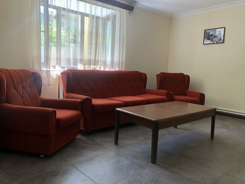 Check Inn Dilijan